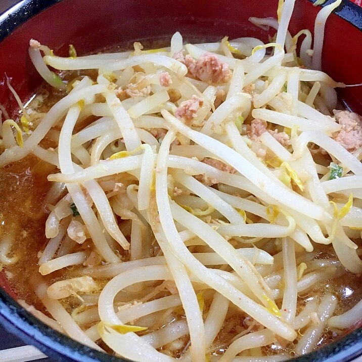 もやしとひき肉の辛みそラーメン